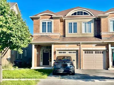 3360 Sunlight Street, Mississauga, On L5m 0g9