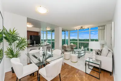 Condo Apartment in Toronto