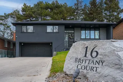16 Brittany Court, Toronto W09, On M9p 1s1