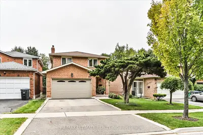 2381 Belcaro Way, Mississauga, On L5m 2m6