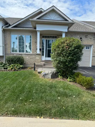 Att/Row/Townhouse in Burlington