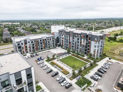 95 Dundas Street W 118, Oakville, On L6m 5n4