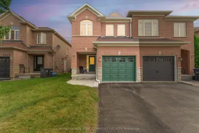 Semi-Detached in Mississauga
