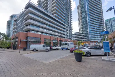 2212 Lake Shore Boulevard W 3601, Toronto W06, On M8v 1a4