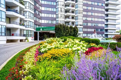 1333 Bloor Street 1719, Mississauga, On L4y 3t6