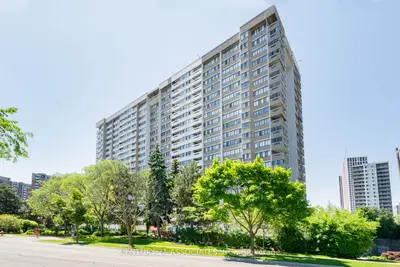 Condo Apartment in Mississauga