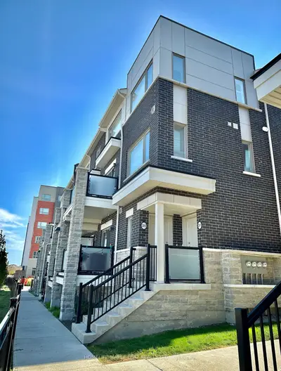 Condo Townhouse in Brampton