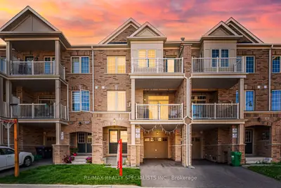 Att/Row/Townhouse in Brampton