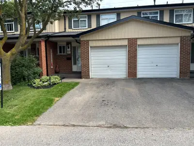 Condo Townhouse in Brampton