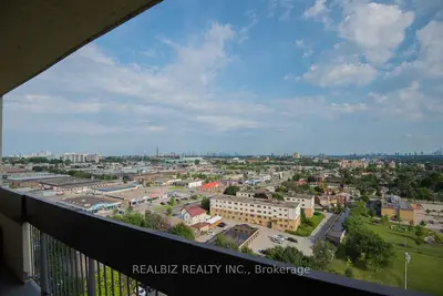 Condo Apartment in Toronto