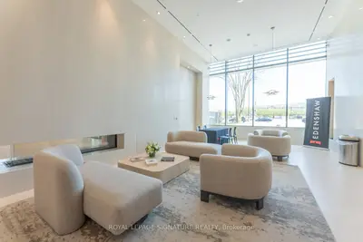 Condo Apartment in Mississauga