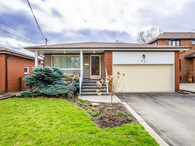 47 Gaydon Avenue, Toronto W05, On M9m 1g6