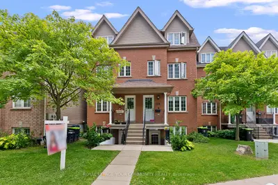 224 Wiltshire Avenue, Toronto W03, On M6n 5g2