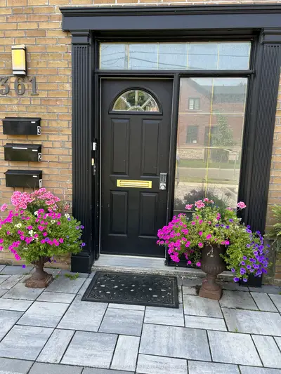 Triplex in Toronto