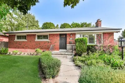 Detached in Burlington