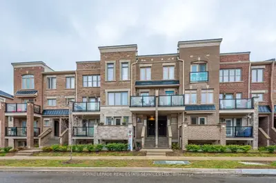 Condo Townhouse in Toronto