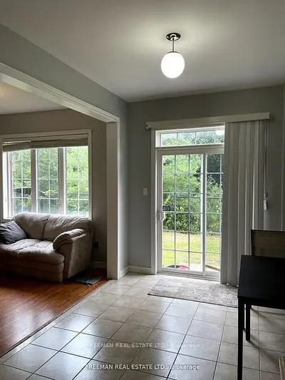 5579 Meadowcrest Avenue, Mississauga, On L5m 0v1