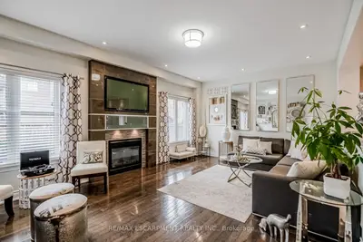 Detached in Milton