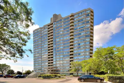 Condo Apartment in Mississauga