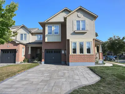 Att/Row/Townhouse in Milton