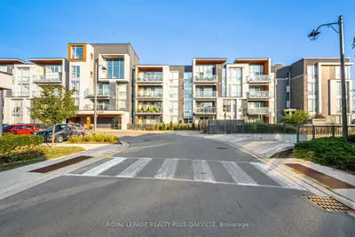 Condo Apartment in Oakville