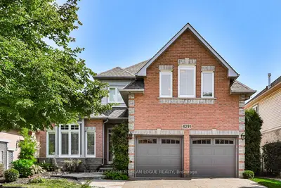 Detached in Burlington