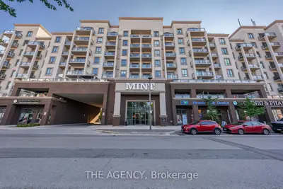 Condo Apartment in Oakville