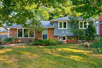 Detached in Burlington