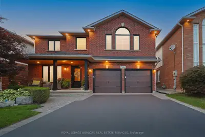 Detached in Burlington