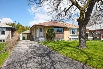 Semi-Detached in Brampton