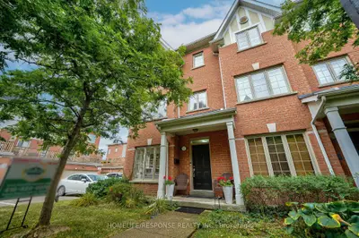 Condo Townhouse in Toronto