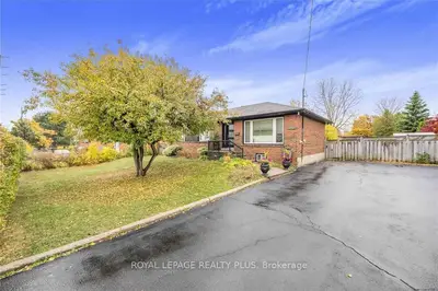 Detached in Oakville