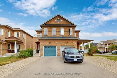Semi-Detached in Mississauga