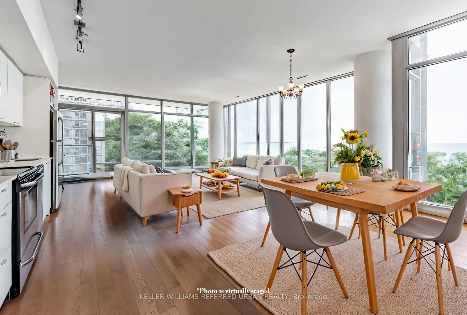 Condo Apartment in Toronto