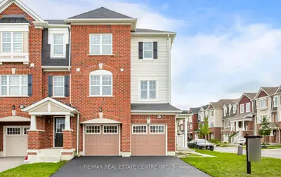 Att/Row/Townhouse in Brampton