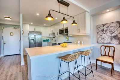 Condo Apartment in Halton Hills