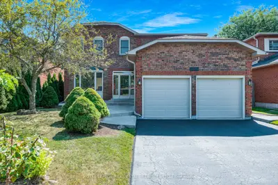 Detached in Oakville