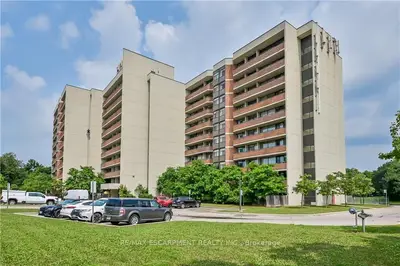 2301 Derry Road W 1005, Mississauga, On L5n 2r4