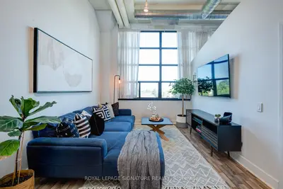Condo Apartment in Toronto