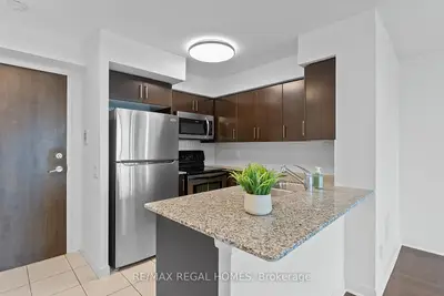 Condo Apartment in Toronto