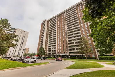 Condo Apartment in Brampton
