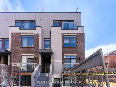 Condo Townhouse in Oakville