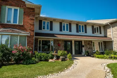 2070 Brant Street 3, Burlington, On L7p 3a6