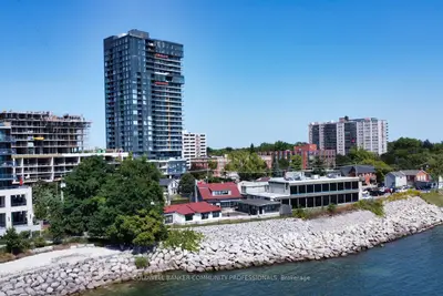 Condo Apartment in Burlington