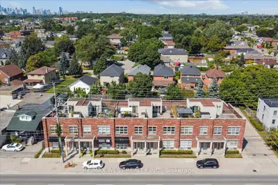 Condo Townhouse in Mississauga
