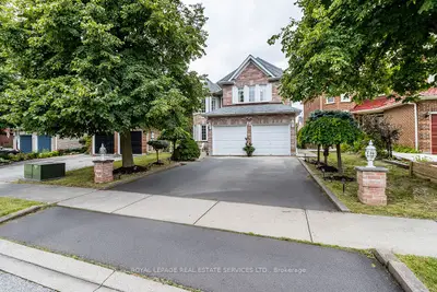 Detached in Brampton