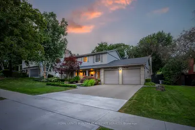 Detached in Burlington