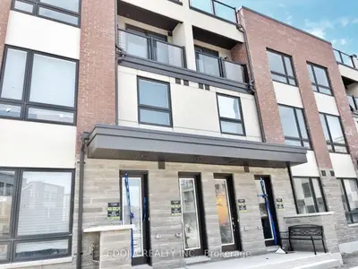 20 Woodstream Drive 3, Toronto W10, On M9w 0g1