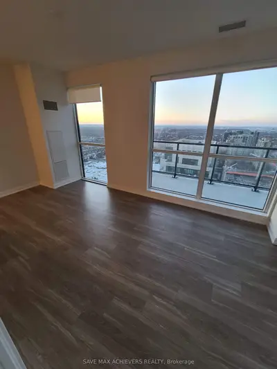 4055 Parkside Village Drive 3215, Mississauga, On L5b 0k2
