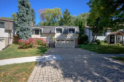 Detached in Burlington